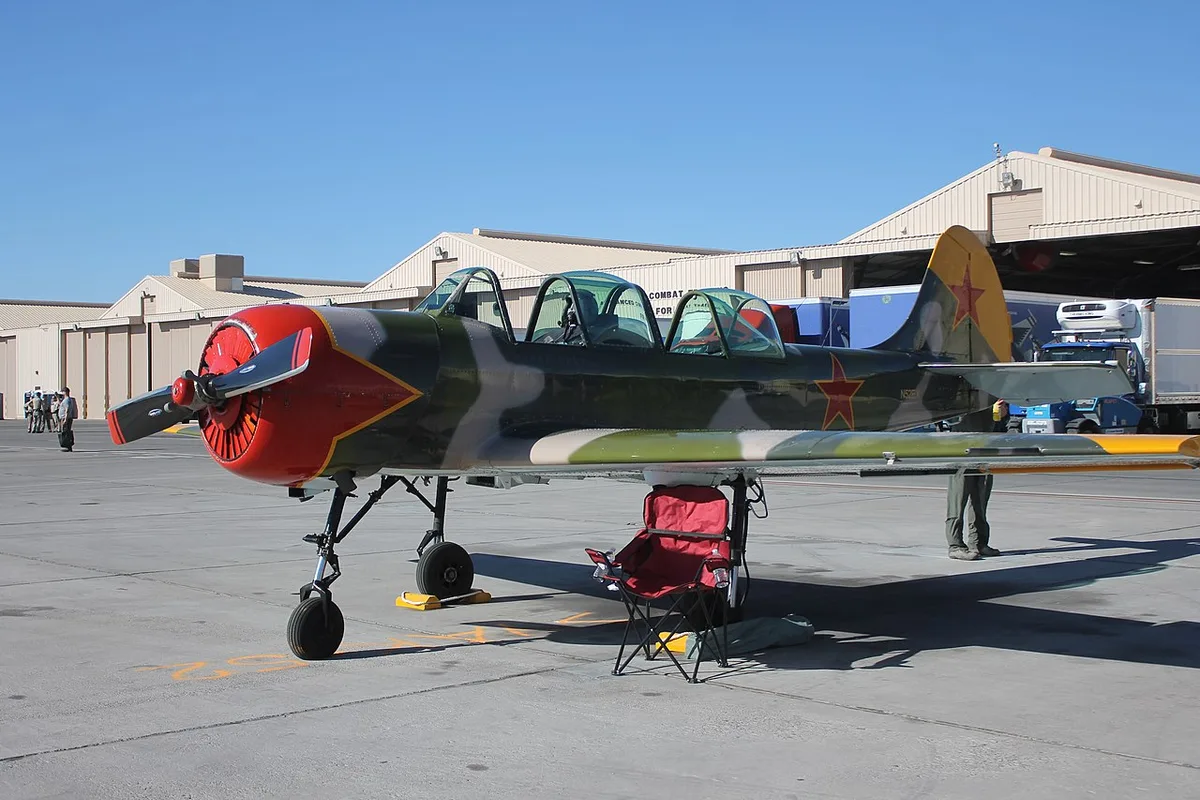 Aerostar YAK-52