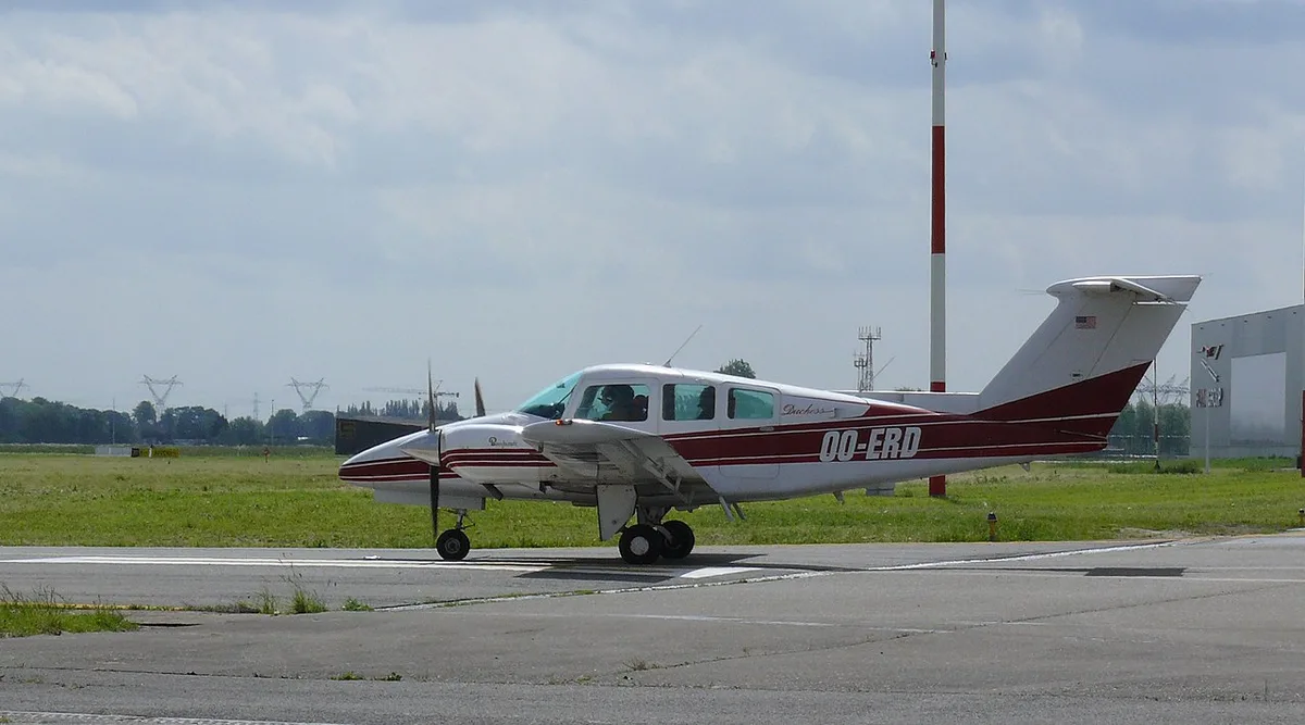 Beechcraft 76
