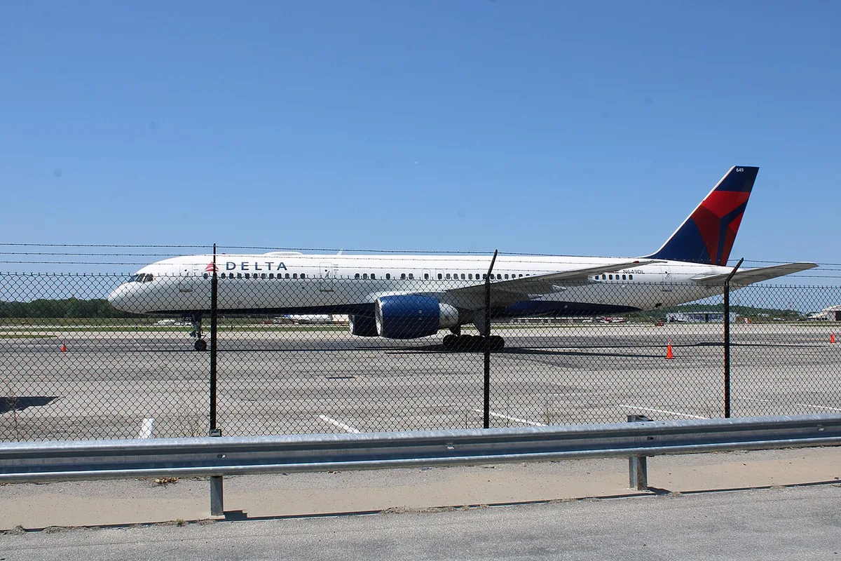 Boeing 757-232