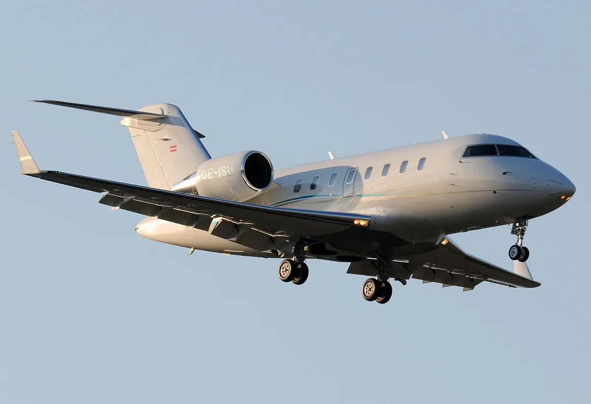Canadair CL-600-2B16