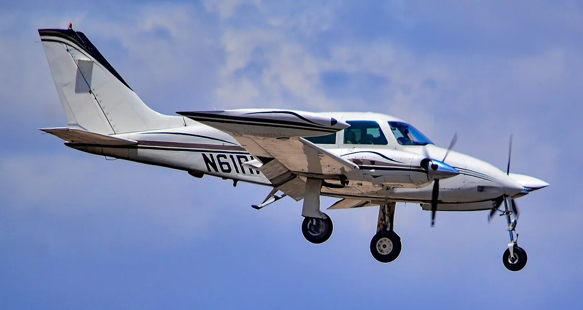 Cessna 320E