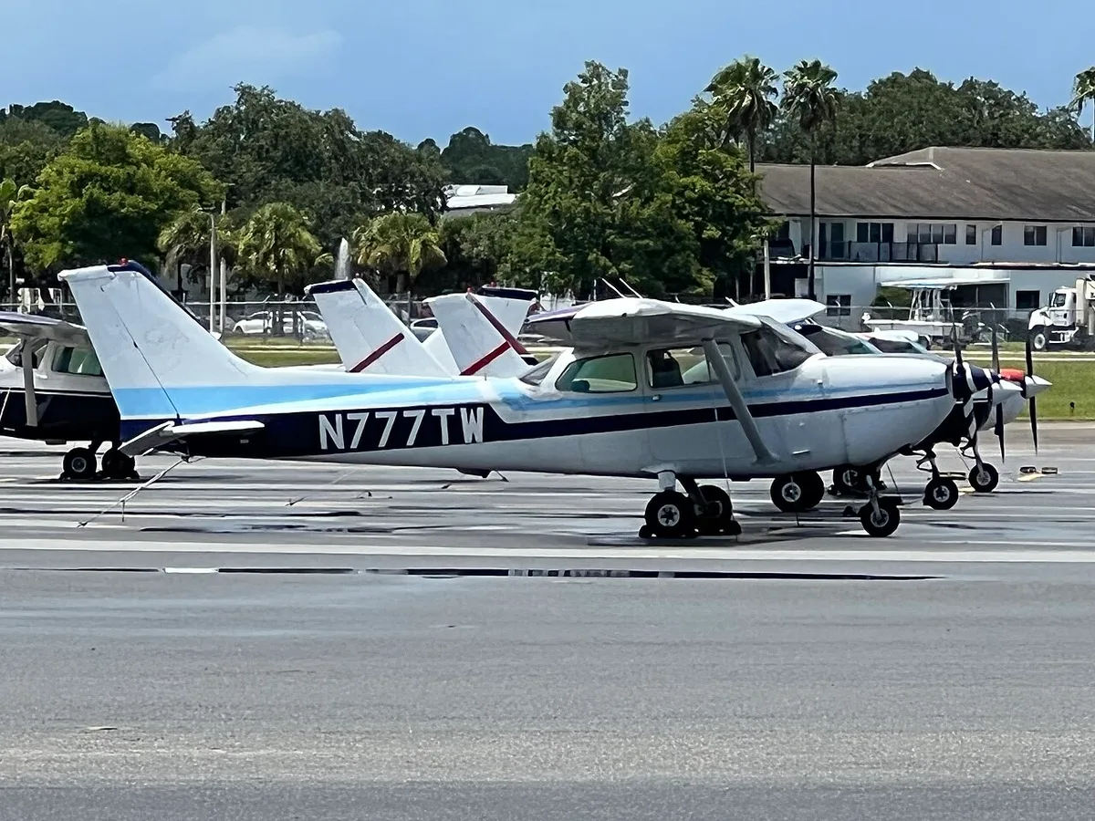 Cessna R172K