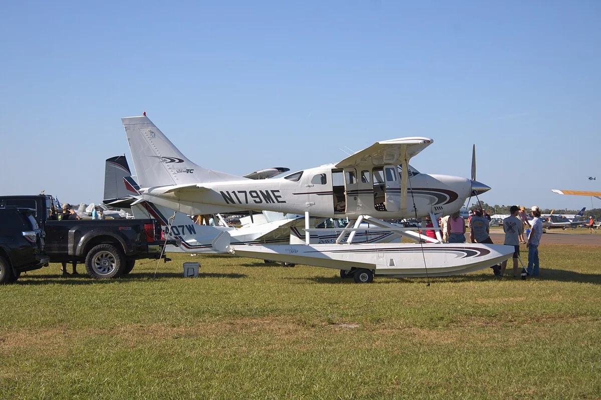 Cessna T206H