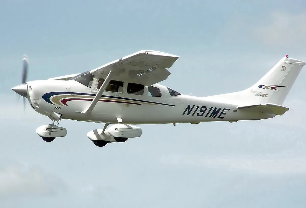 Cessna U206C