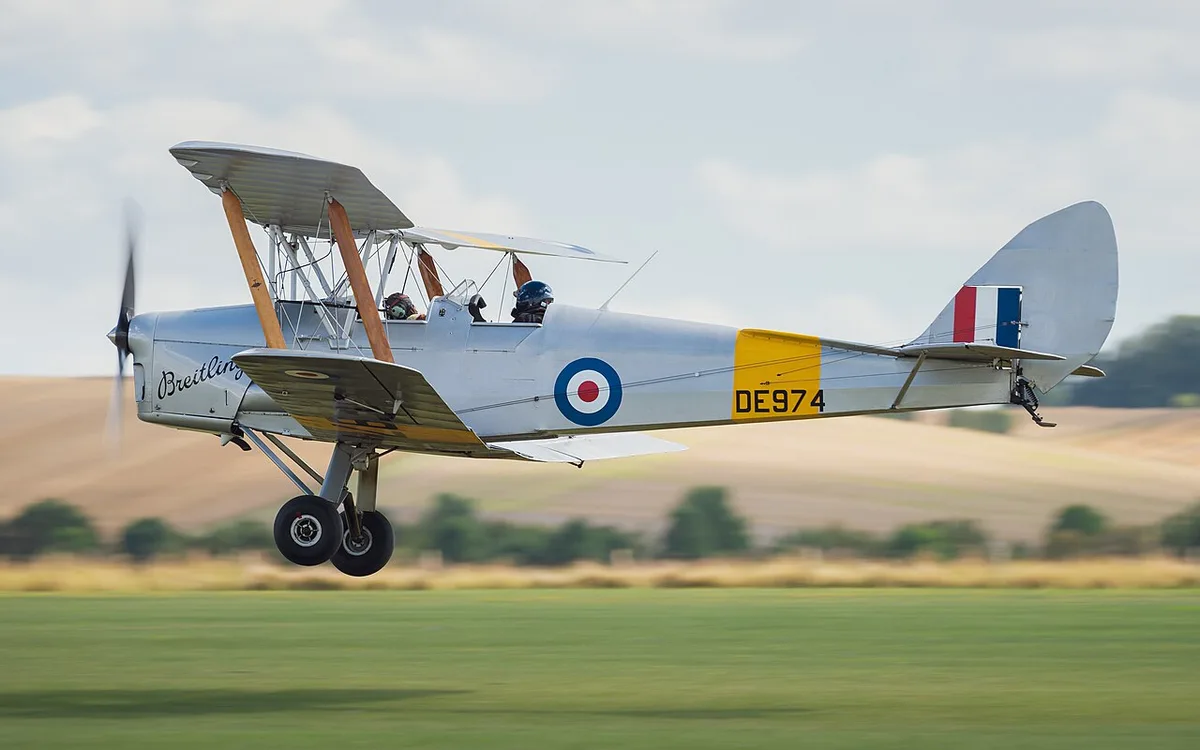 de Havilland TIGER MOTH DH 82A