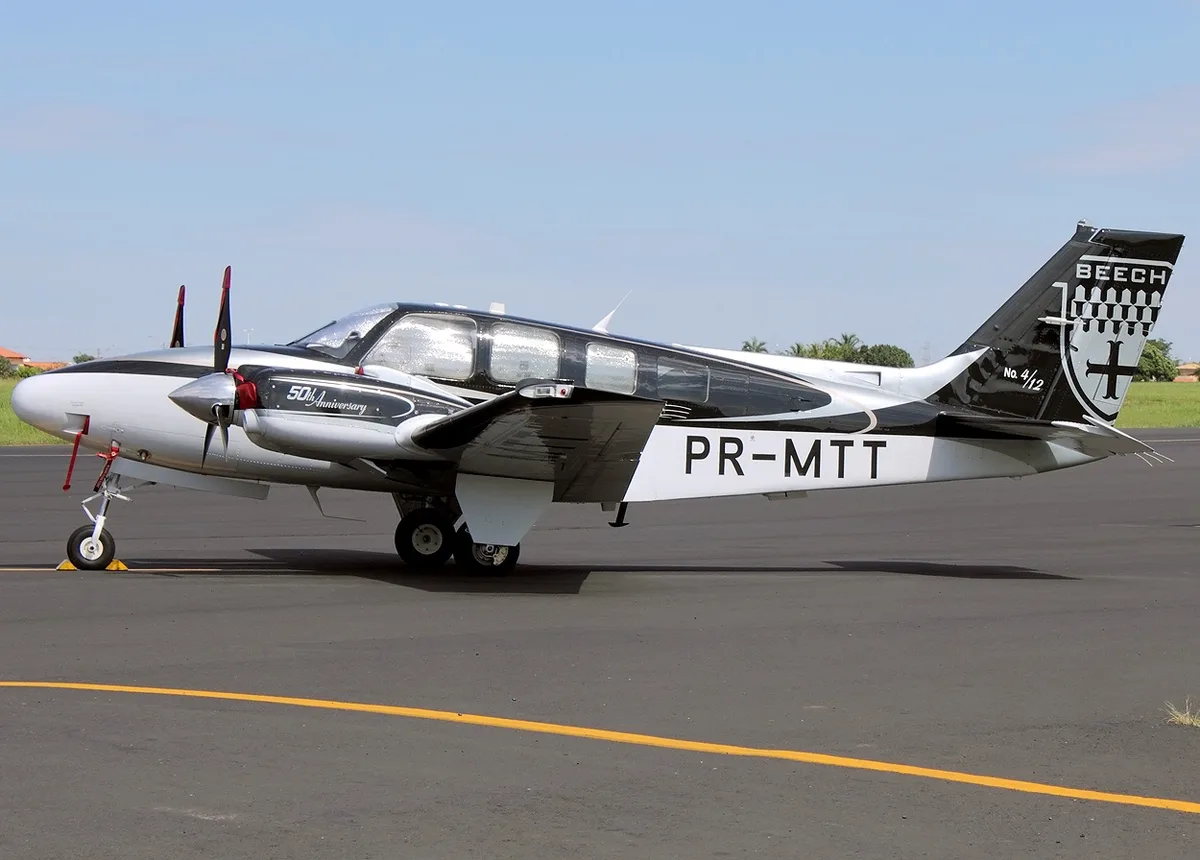 Hawker Beechcraft G58