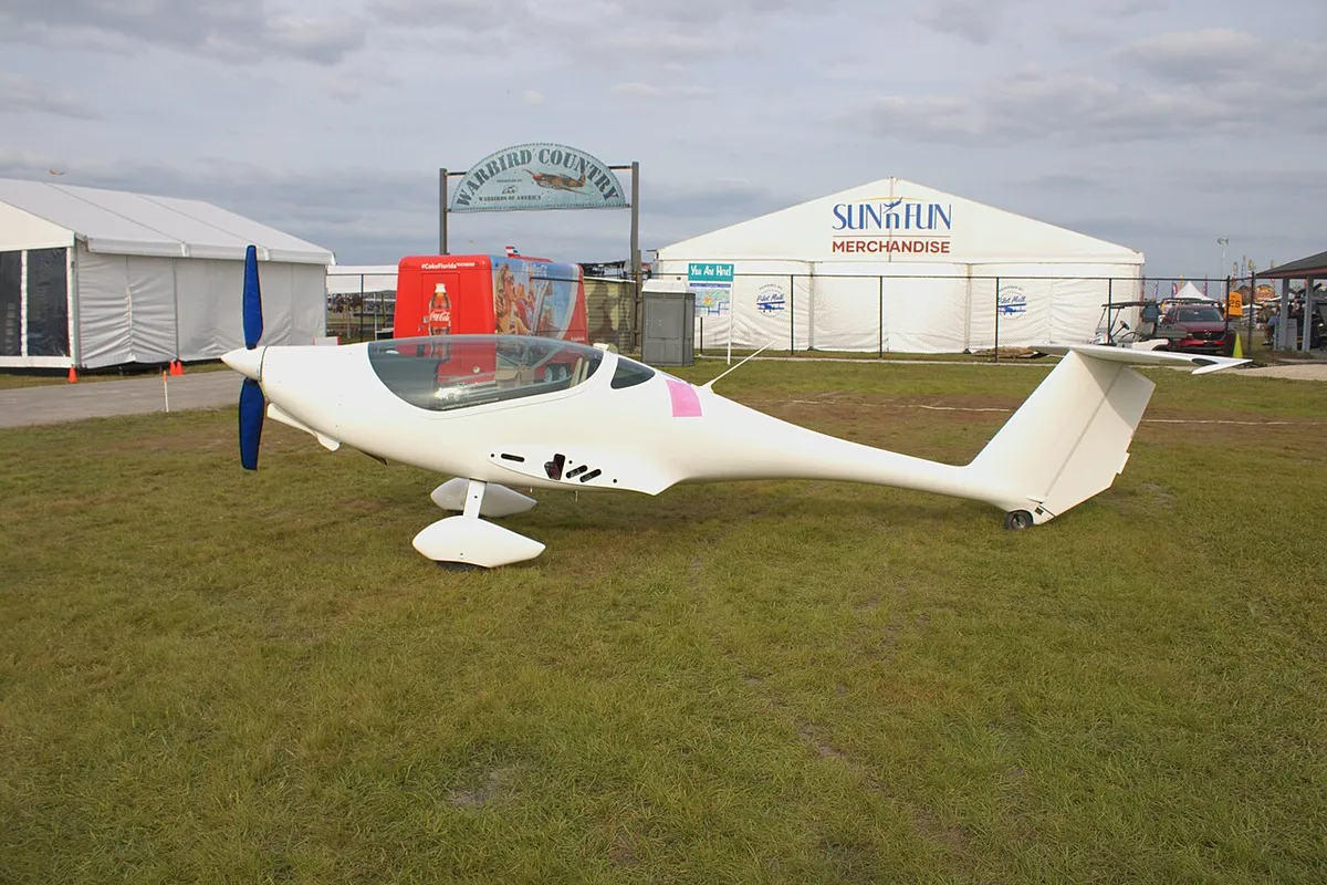 Phoenix Air Sro U-15 PHOENIX