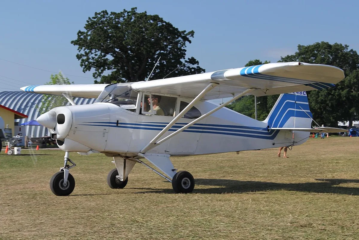Piper PA-22-135
