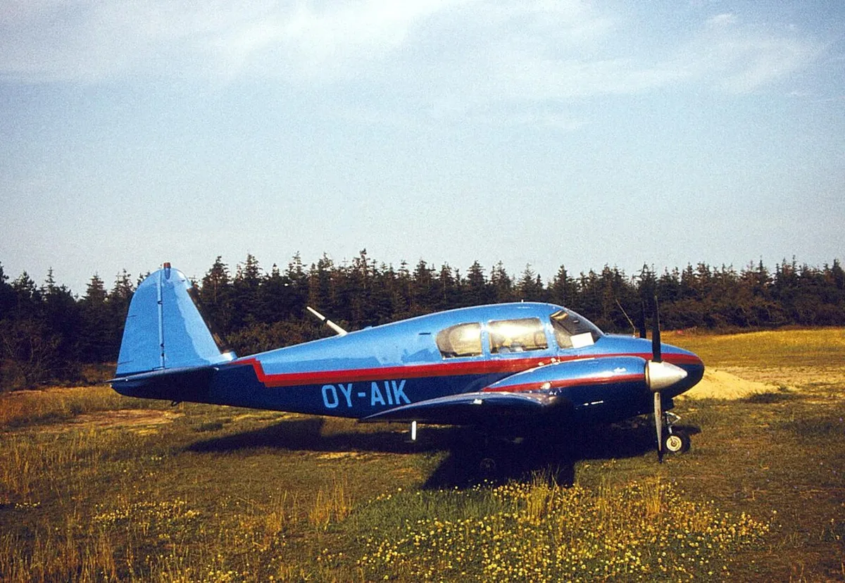 Piper PA-23-160