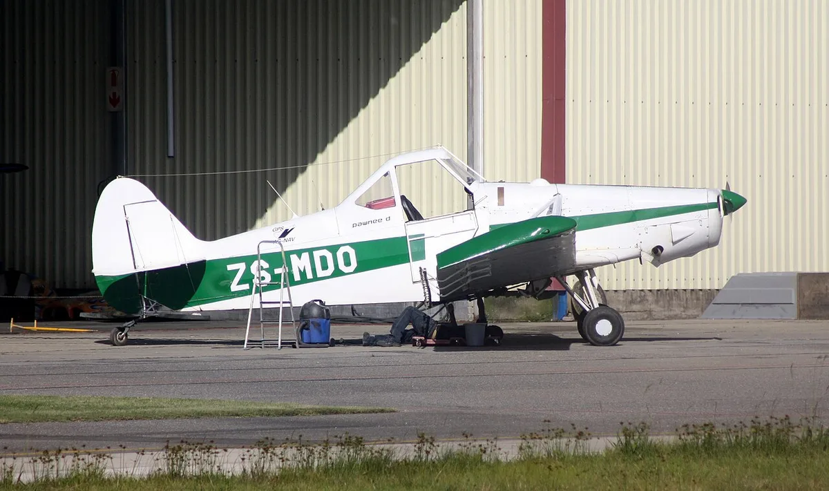 Piper PA-25-235